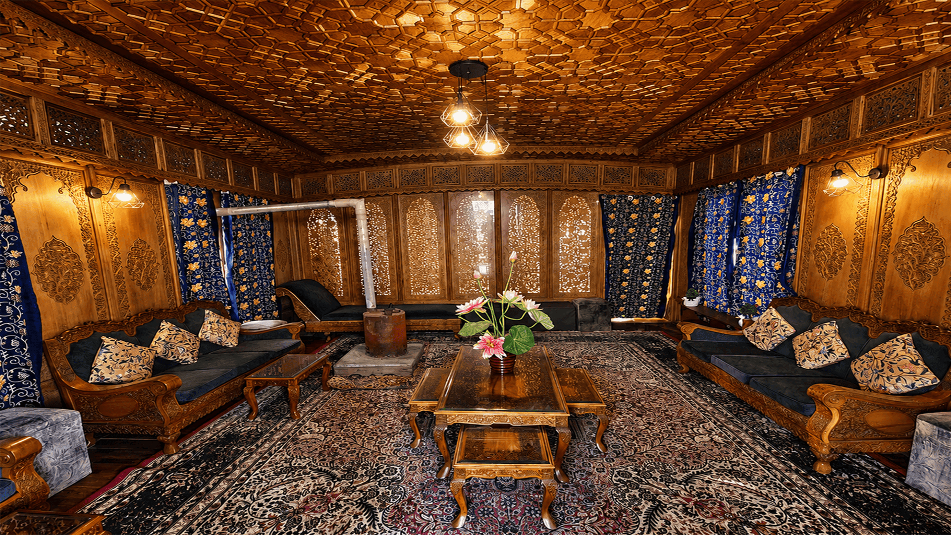 Houseboat lobby interior